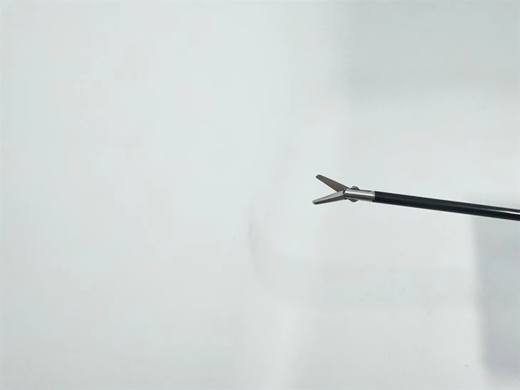 Laparoscopic Scissors (Curved/Straight)